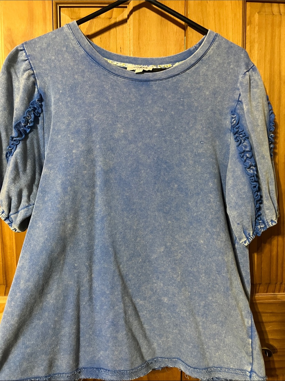 Umgee Blue Washed Puff Sleeve Tee with Ruching